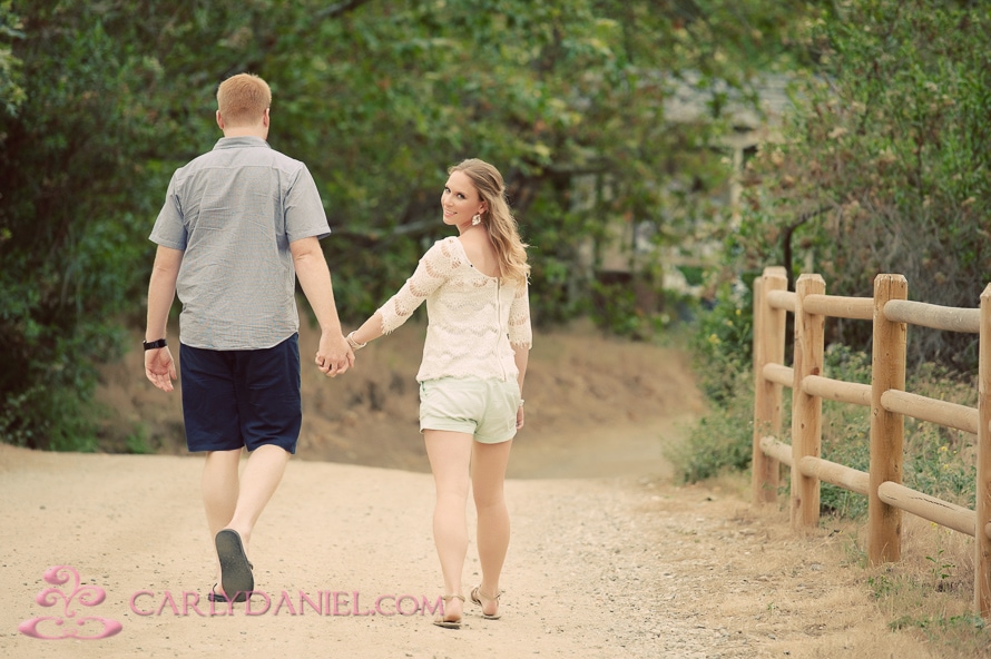 hiking trail engagement session (18)